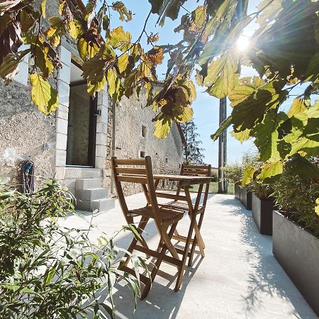 La Parenthese, Joli Studio Avec Terrasse Valeuil Bagian luar foto