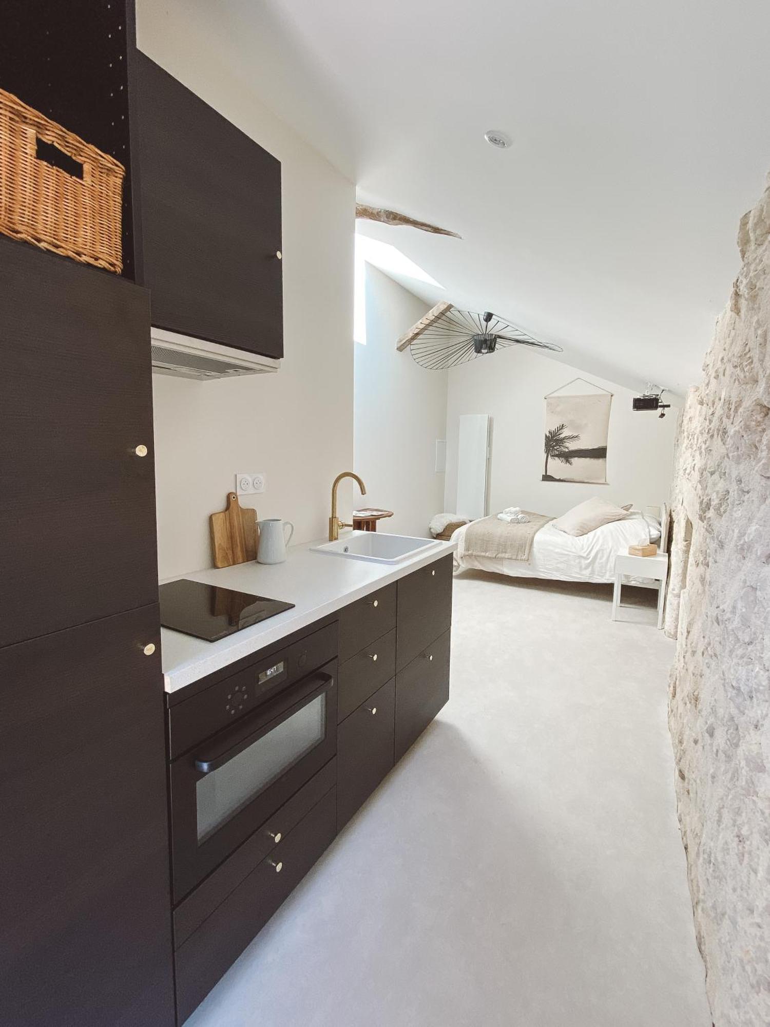 La Parenthese, Joli Studio Avec Terrasse Valeuil Bagian luar foto